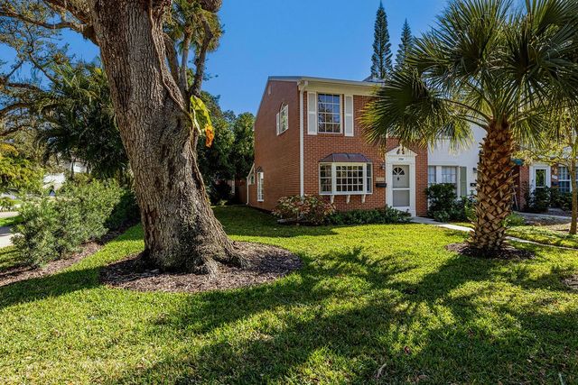 2924 Eagle Drive, Vero Beach, FL 32963