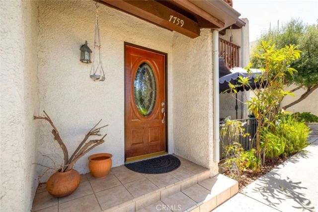 7759 Via Capri, Burbank, CA 91504