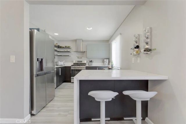 7759 Via Capri, Burbank, CA 91504