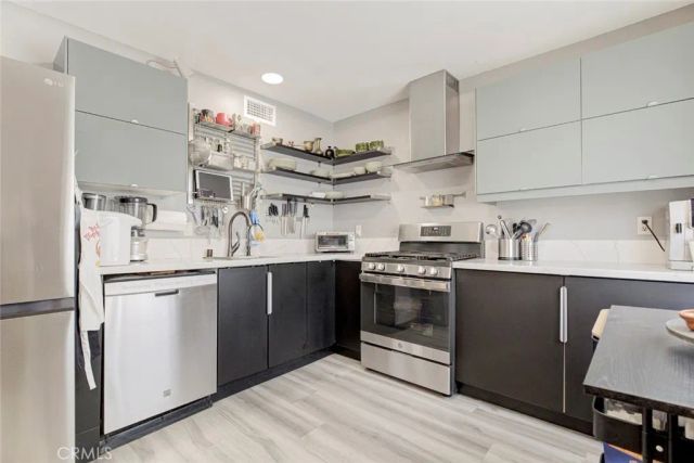 7759 Via Capri, Burbank, CA 91504