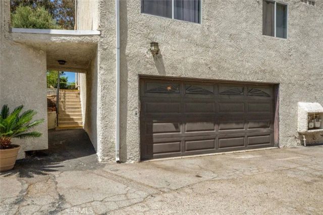 7759 Via Capri, Burbank, CA 91504