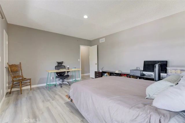 7759 Via Capri, Burbank, CA 91504