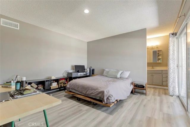 7759 Via Capri, Burbank, CA 91504