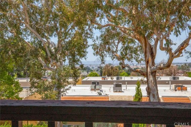 7759 Via Capri, Burbank, CA 91504