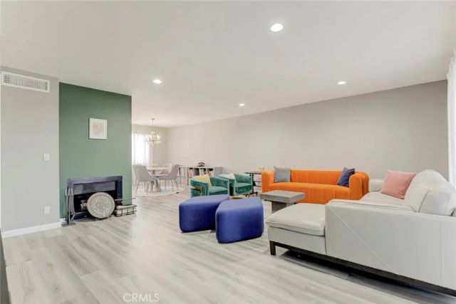 7759 Via Capri, Burbank, CA 91504