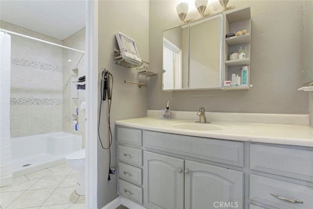 7759 Via Capri, Burbank, CA 91504