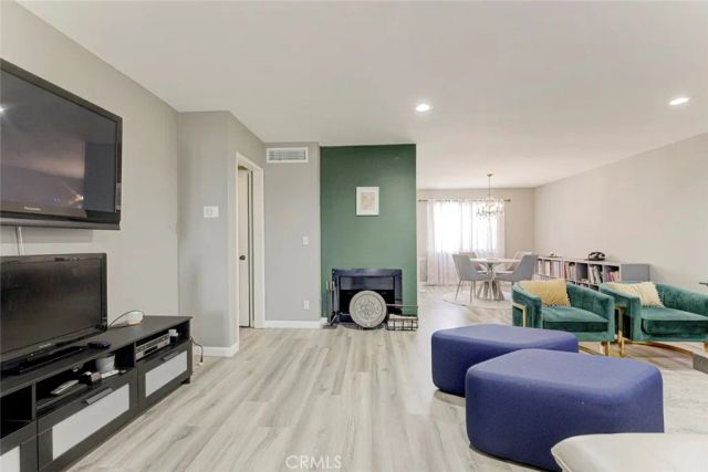 7759 Via Capri, Burbank, CA 91504