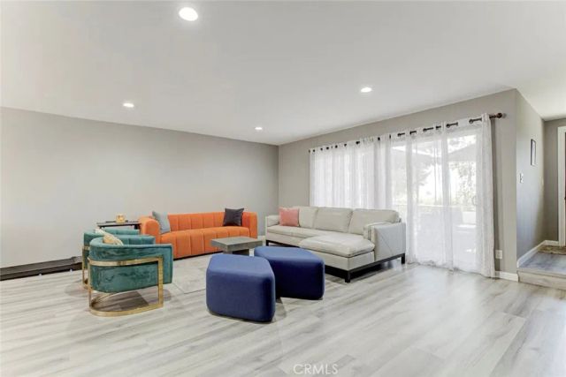 7759 Via Capri, Burbank, CA 91504