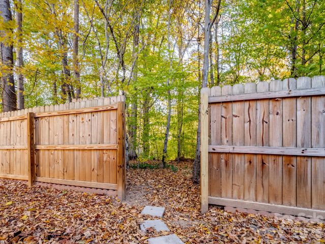 216 Devon Forest Drive, Mooresville, NC 28115