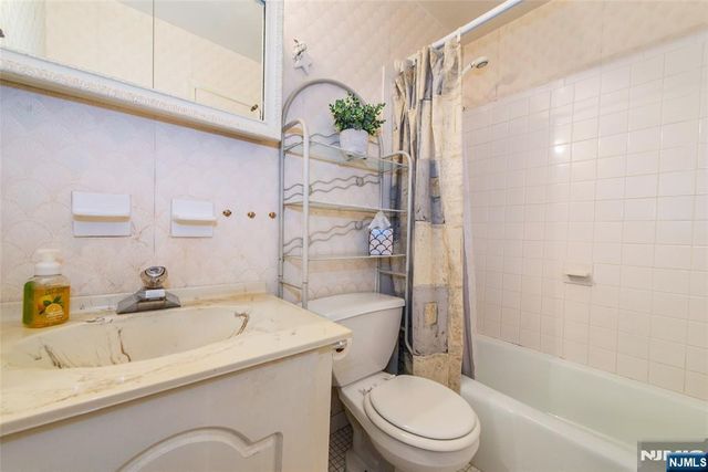 575 Grove Street F3, Clifton, NJ 07013