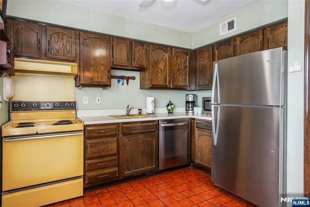 575 Grove Street F3, Clifton, NJ 07013