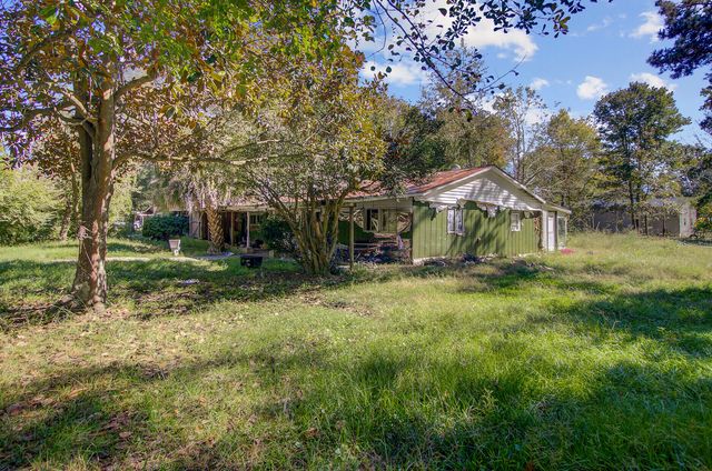 211 W Steele Drive, Summerville, SC 29483