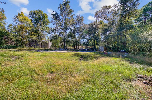 211 W Steele Drive, Summerville, SC 29483