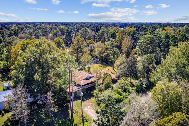 211 W Steele Drive, Summerville, SC 29483