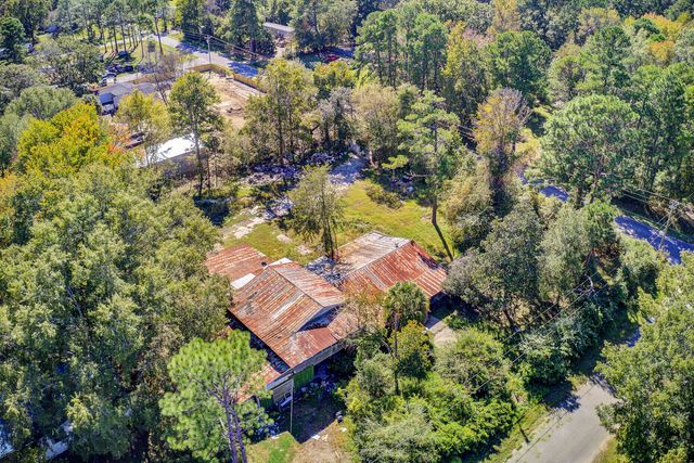 211 W Steele Drive, Summerville, SC 29483