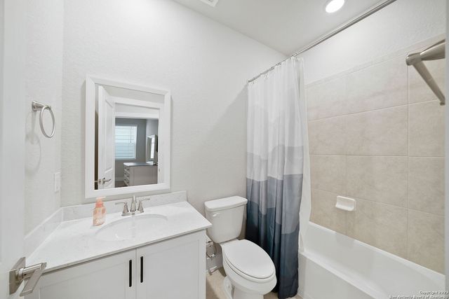 8851 Oakland Rd Unit 19, San Antonio, TX 78240