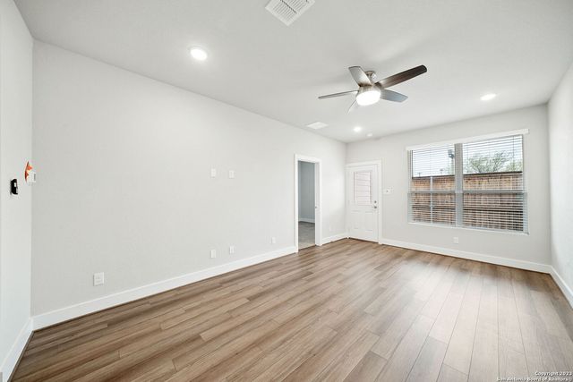 8851 Oakland Rd Unit 19, San Antonio, TX 78240