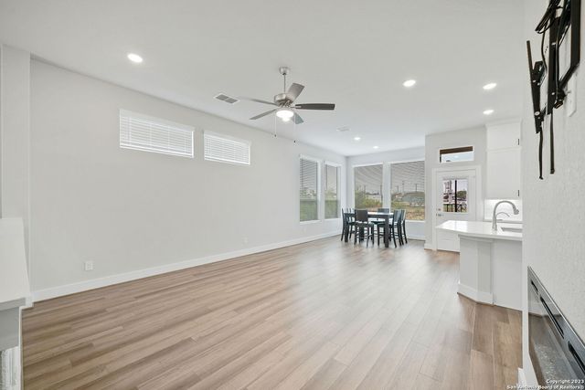 8851 Oakland Rd Unit 19, San Antonio, TX 78240