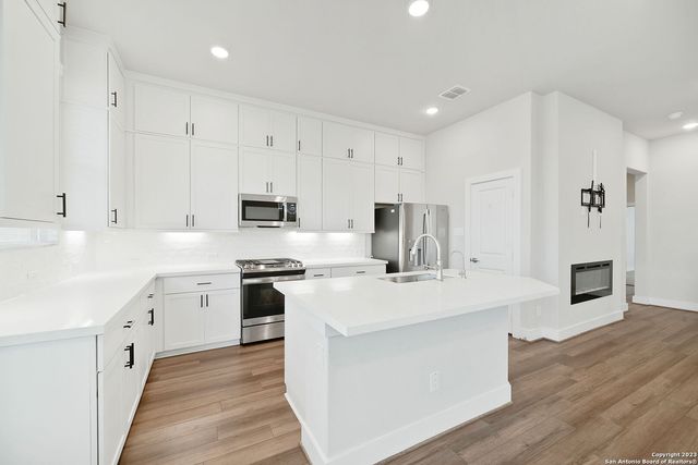 8851 Oakland Rd Unit 19, San Antonio, TX 78240