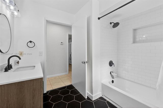 9756 SW 222nd St, Cutler Bay, FL 33190