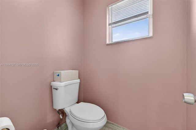 9756 SW 222nd St, Cutler Bay, FL 33190