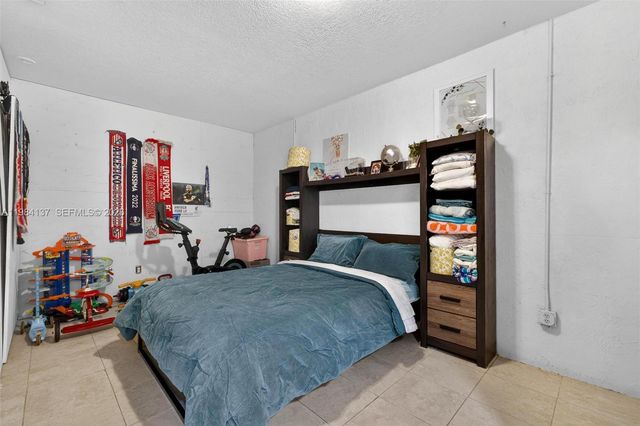 9756 SW 222nd St, Cutler Bay, FL 33190