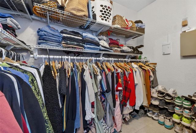 9756 SW 222nd St, Cutler Bay, FL 33190