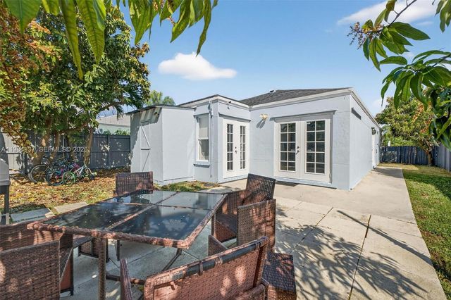 9756 SW 222nd St, Cutler Bay, FL 33190