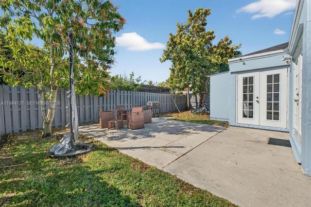 9756 SW 222nd St, Cutler Bay, FL 33190