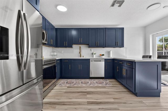 9756 SW 222nd St, Cutler Bay, FL 33190