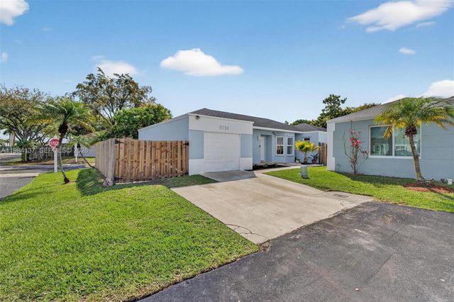 9756 SW 222nd St, Cutler Bay, FL 33190