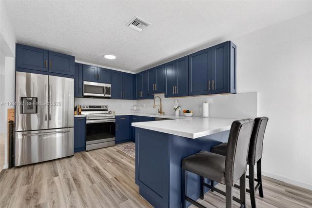 9756 SW 222nd St, Cutler Bay, FL 33190