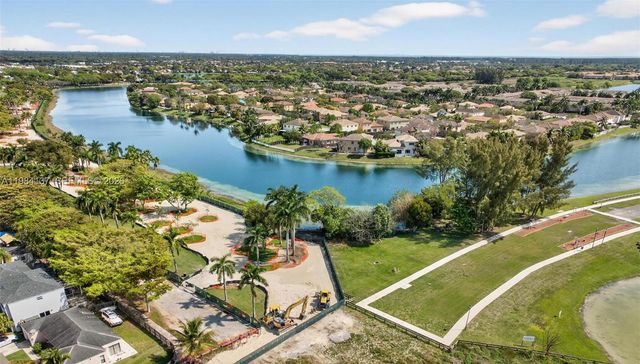 9756 SW 222nd St, Cutler Bay, FL 33190