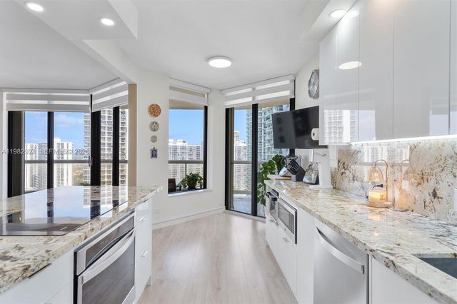 20191 E Country Club Dr 1903, Aventura, FL 33180