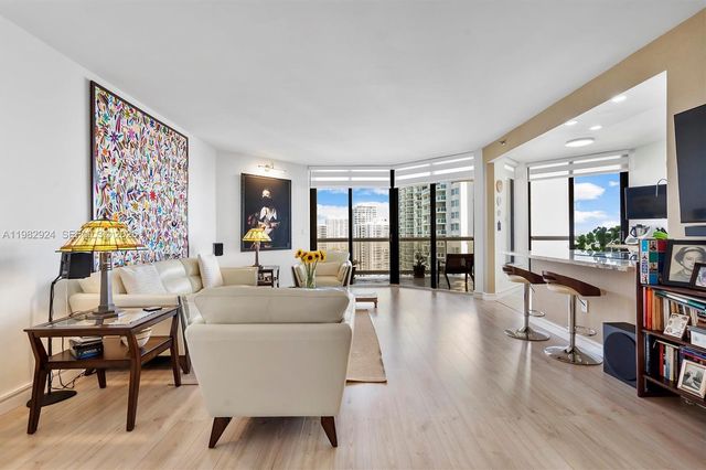 20191 E Country Club Dr 1903, Aventura, FL 33180