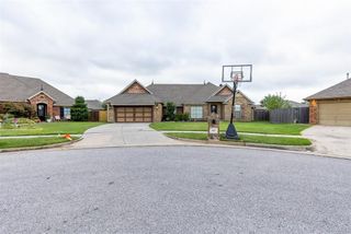 805 Brian Court, Moore, OK 73160