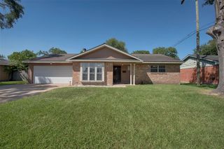 10303 Winding Trail Road, La Porte, TX 77571