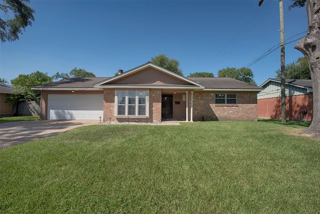 10303 Winding Trail Road, La Porte, TX 77571