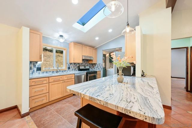 11414 Betsworth, Valley Center, CA 92082
