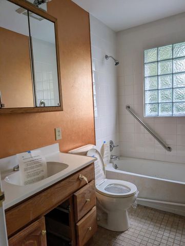 424 E Joliet Street, Crown Point, IN 46307