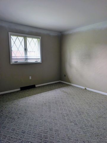 424 E Joliet Street, Crown Point, IN 46307