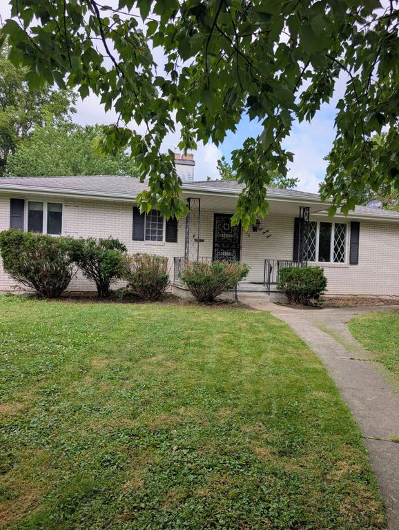424 E Joliet Street, Crown Point, IN 46307