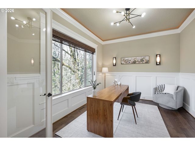 9739 Nw HENRY Ct, Portland, OR 97229