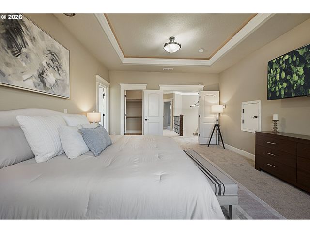 9739 Nw HENRY Ct, Portland, OR 97229