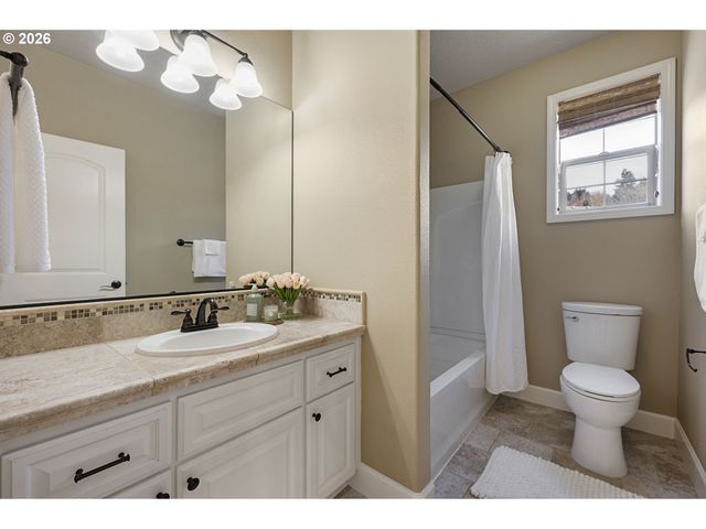 9739 Nw HENRY Ct, Portland, OR 97229