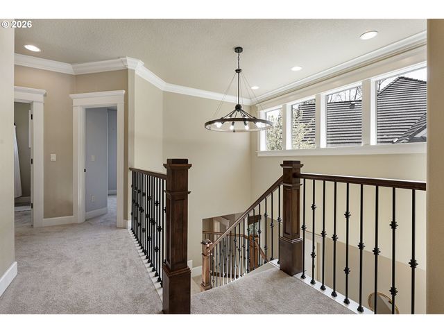 9739 Nw HENRY Ct, Portland, OR 97229