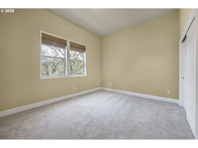 9739 Nw HENRY Ct, Portland, OR 97229