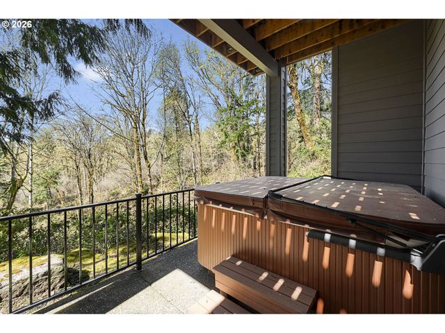 9739 Nw HENRY Ct, Portland, OR 97229