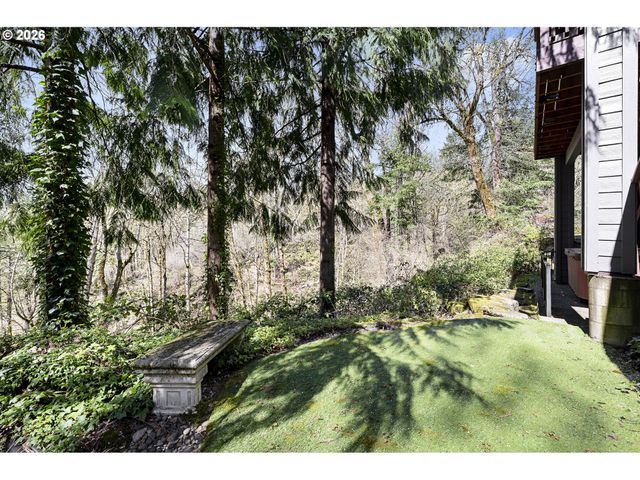 9739 Nw HENRY Ct, Portland, OR 97229