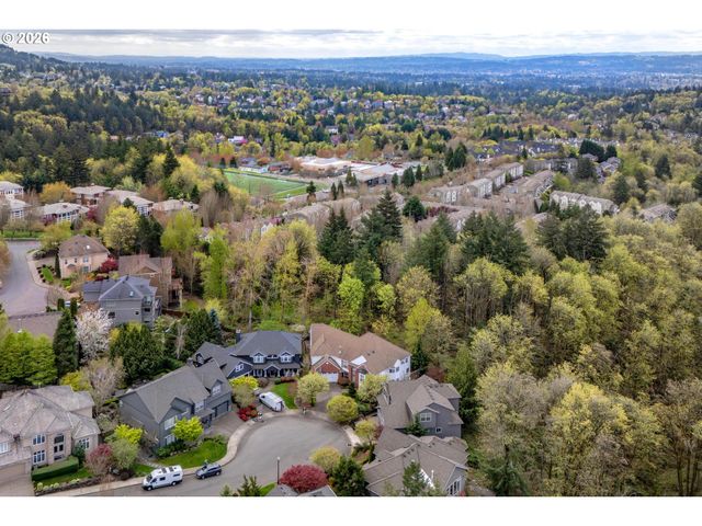 9739 Nw HENRY Ct, Portland, OR 97229